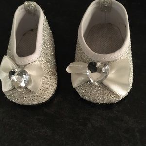 Dress shoes for doll